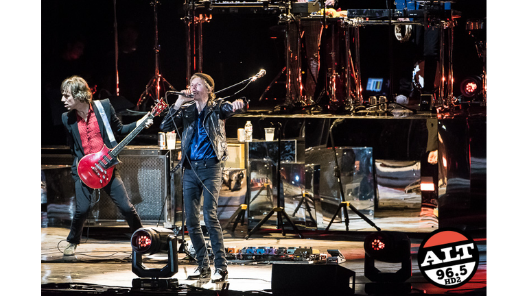 Beck at The Gorge Amphitheatre with Cage The Elephant, Spoon, and Starcrawler