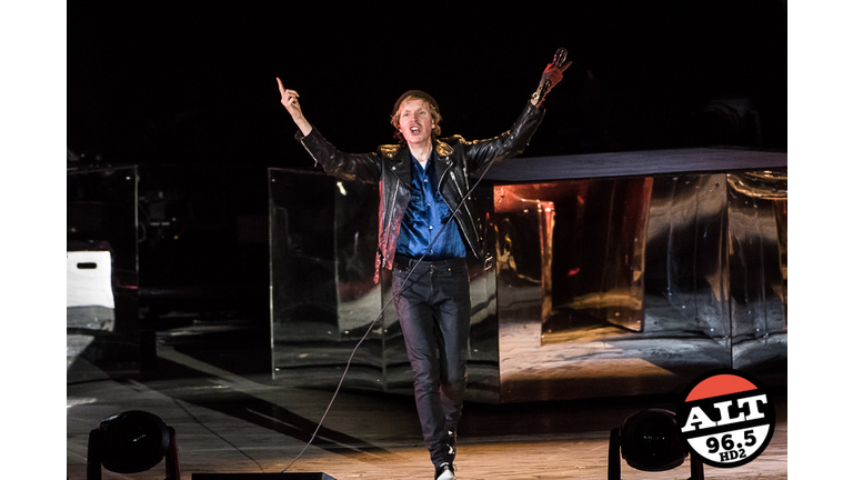 Beck at The Gorge Amphitheatre with Cage The Elephant, Spoon, and Starcrawler