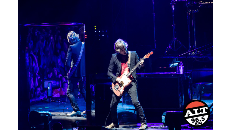 Beck at The Gorge Amphitheatre with Cage The Elephant, Spoon, and Starcrawler