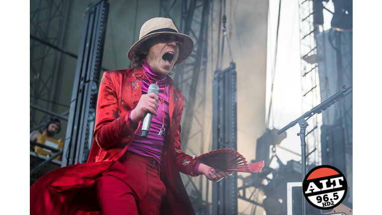 Beck at The Gorge Amphitheatre with Cage The Elephant, Spoon, and Starcrawler