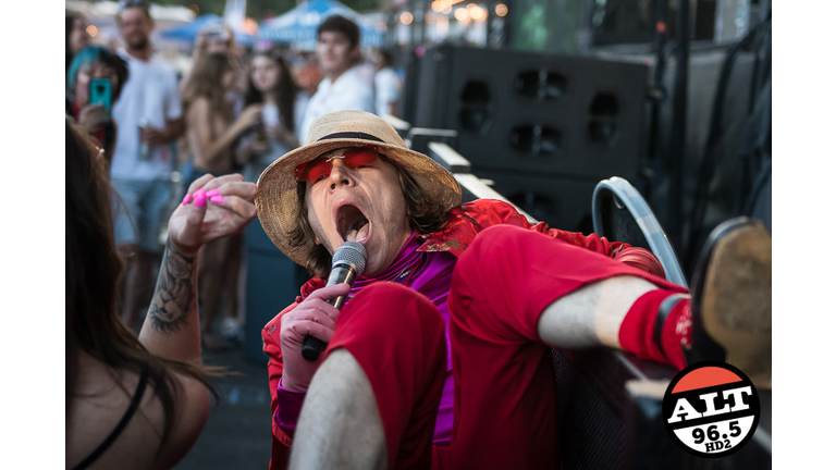 Beck at The Gorge Amphitheatre with Cage The Elephant, Spoon, and Starcrawler