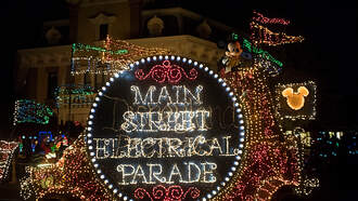 DISNEY FANS! World of Color, Fantasmic! & Electrical Parade are coming back