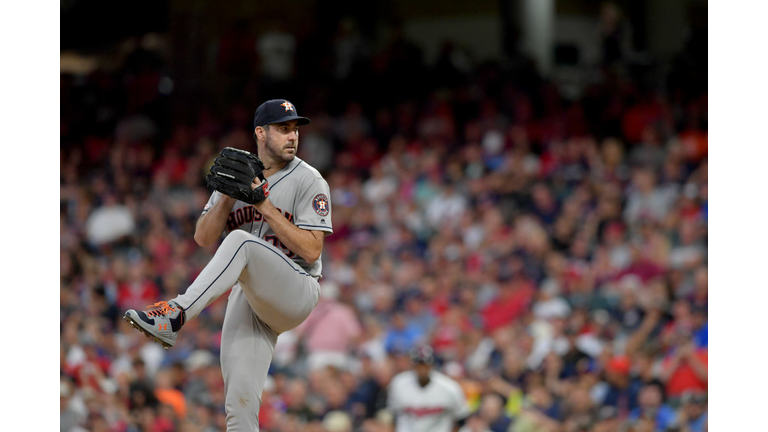 Houston Astros v Cleveland Indians