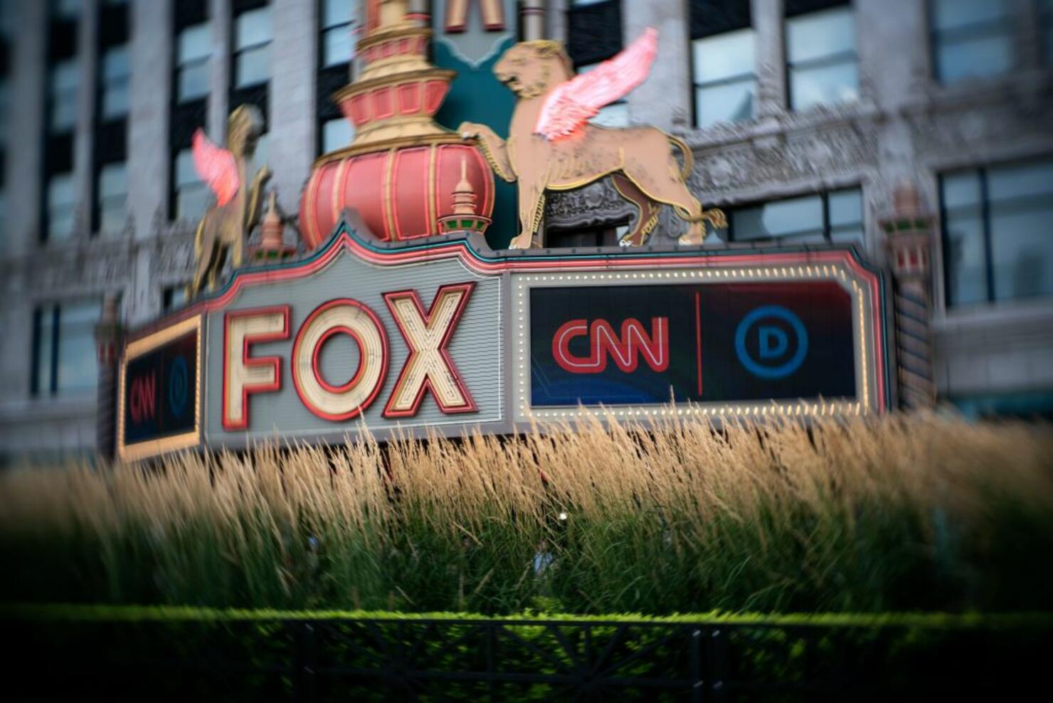 US-VOTE-DEMOCRATS-DEBATE