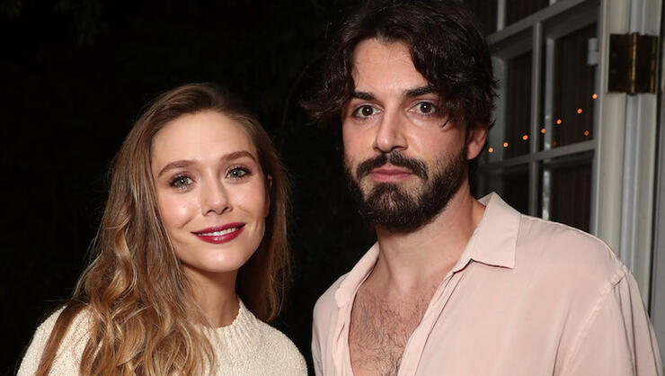 Avengers Star Elizabeth Olsen Engaged To Musician Robbie Arnett Iheartradio