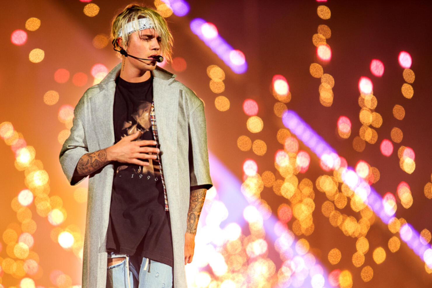 Justin Bieber In Concert - 2016 Purpose World Tour - Los Angeles, CA