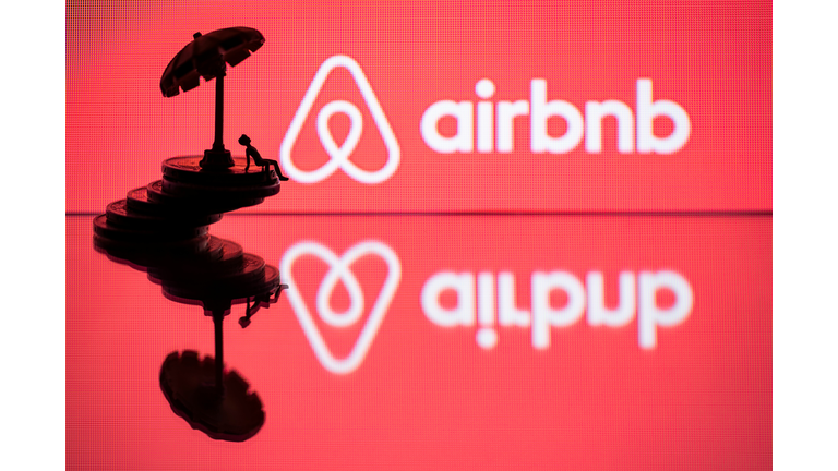 FRANCE-TOURISM-LODGING-AIRBNB