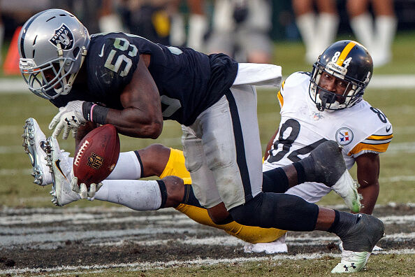 Pittsburgh Steelers v Oakland Raiders