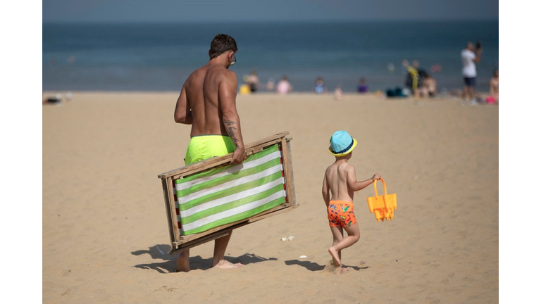 Met Office Issue Weather Warning As Temperatures Soar Across The UK