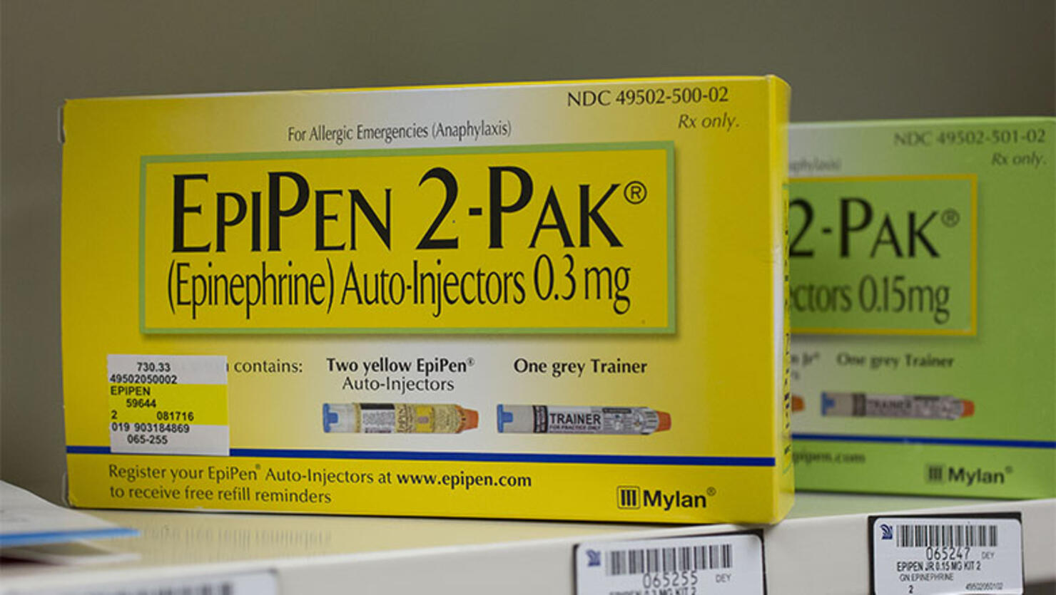 Mylan NVs EpiPen Product Illustrations As Company's Move to Curb EpiPen Costs Blasted as PR Fix by Congress