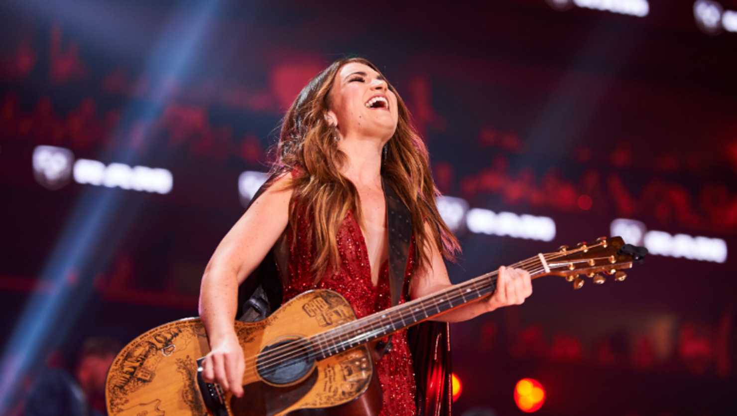 Hear Tenille Townes' Reflective New Single, 'Jersey On The Wall'