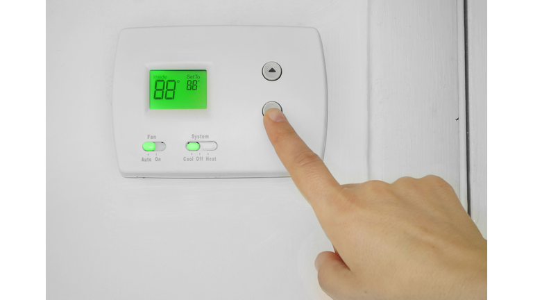 AC thermostat adjust