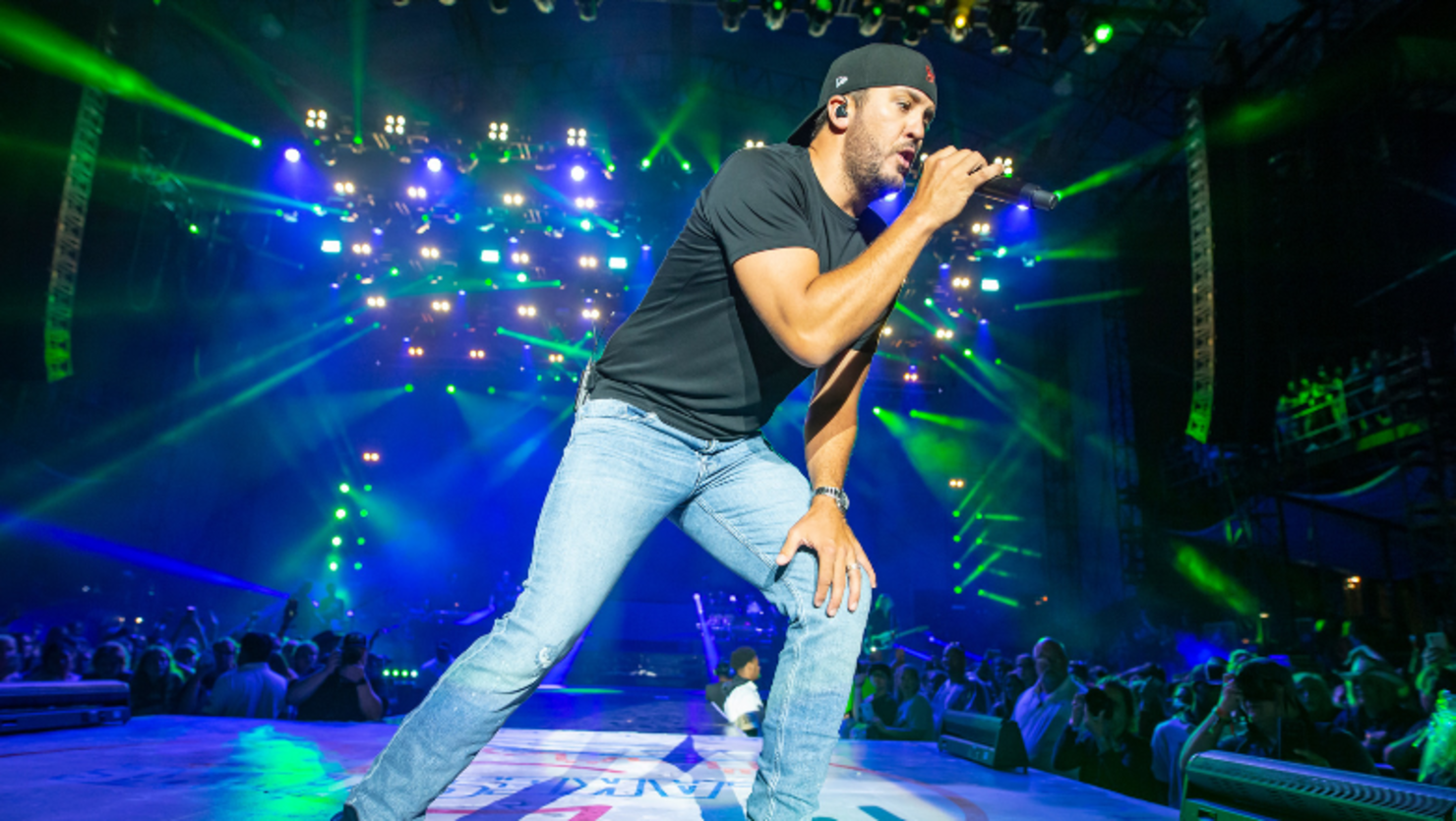 Luke Bryan Announces Release Of Vinyl 'Doin' My Thing' Album