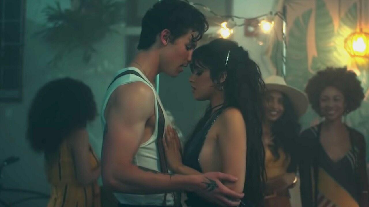 Shawn Mendes Camila Cabello To Debut Senorita Live At 19 Vmas American Top 40 With Ryan Seacrest Attr Radio