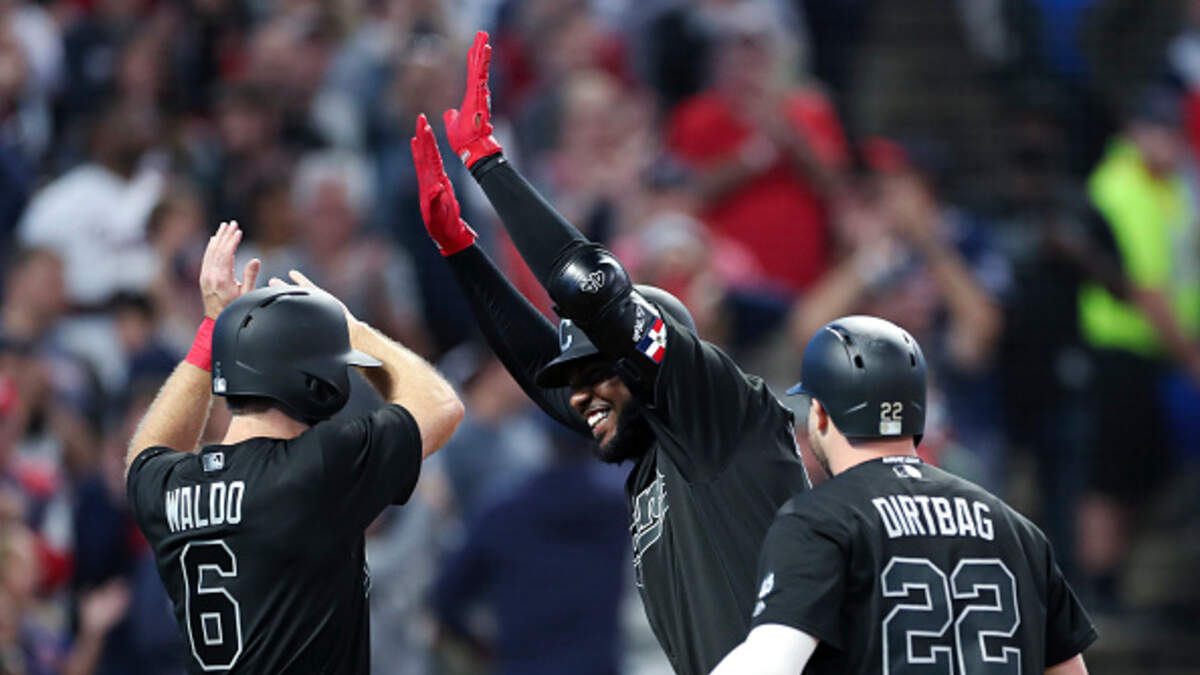 Indians 4, Royals 2: Franmil Reyes' 3-run homer, Mike Clevinger's