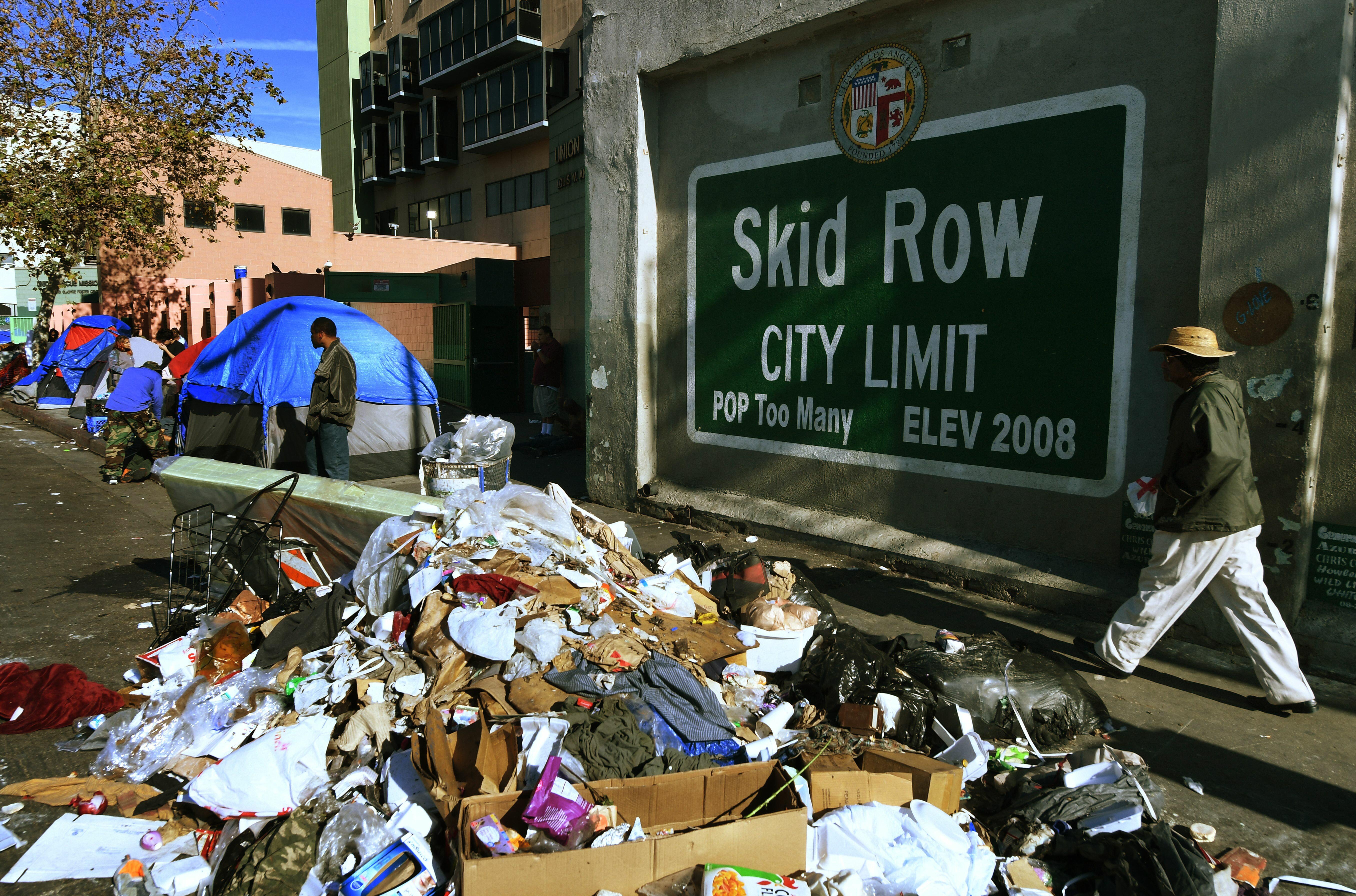 LA Will Now Pay Homeless $15 an Hour To Clean Up Skid Row | KFI AM 640