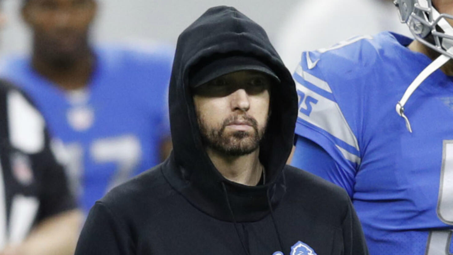 Eminem Pens Cryptic Tweet, Fans Think He Might Be Dropping Diss Track ...