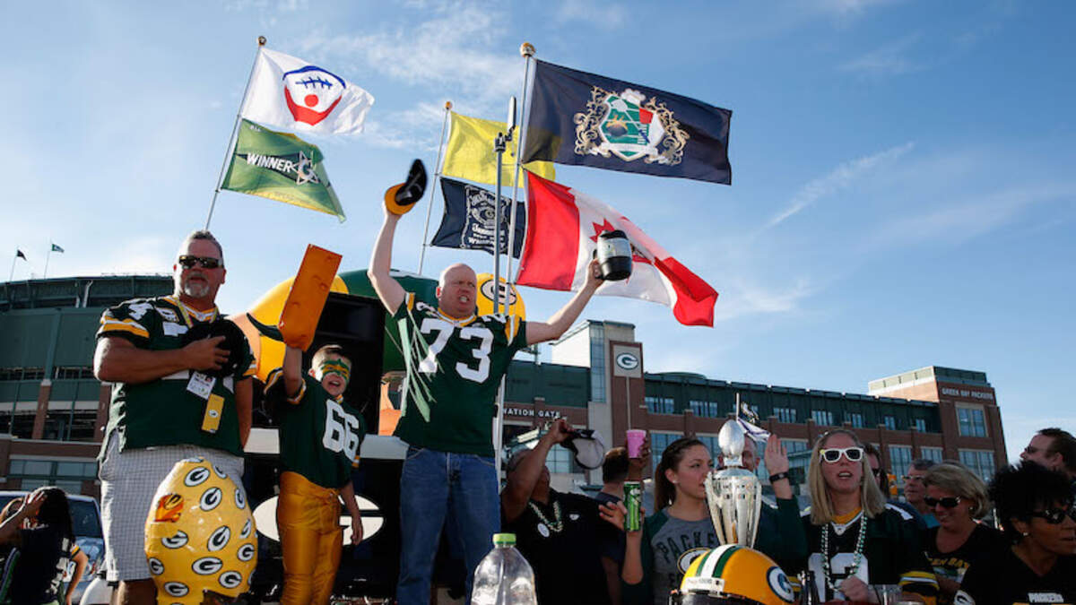 The Best NFL Stadiums For Tailgating