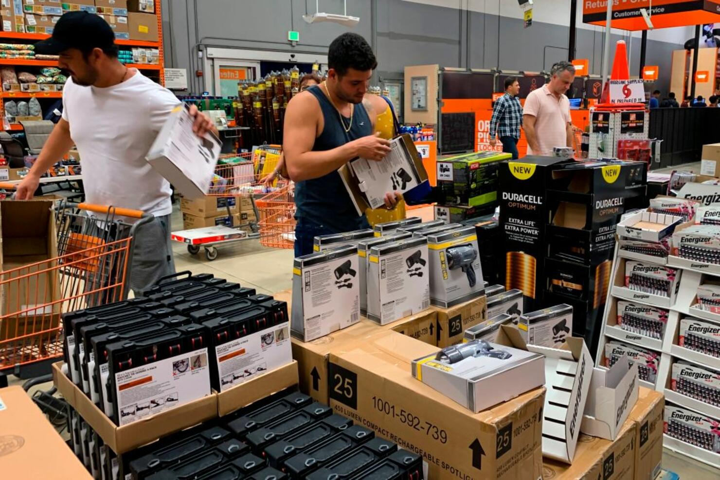 US-WEATHER-HURRICANE-PREPARATIONS