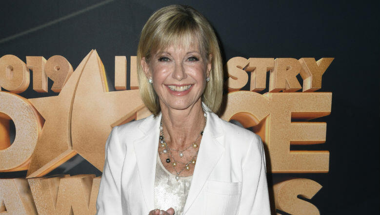 Olivia Newton John Dead At 73 Iheart 