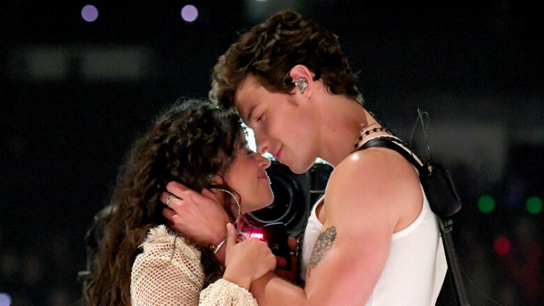 Shawn Mendes Kisses Camila Cabello Onstage During Steamy 'Señorita' Duet - Thumbnail Image