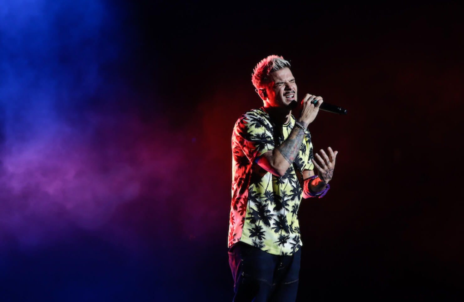 Miami, USA. 02nd Nov, 2019. Singer Pedro Capo speaking with Telemundo at  the iHeartRadio Fiesta Latina 2019 at the American Airlines Center on  November 2, 2019 in MIami, Florida Credit: The Photo