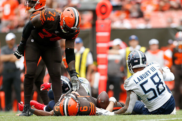 Tennessee Titans v Cleveland Browns