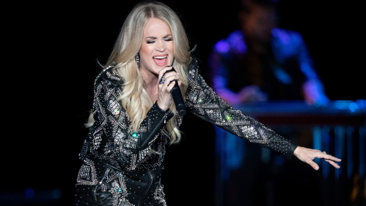 Watch Carrie Underwood And Joan Jett's 'Sunday Night Football' Opening