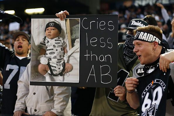 Denver Broncos v Oakland Raiders