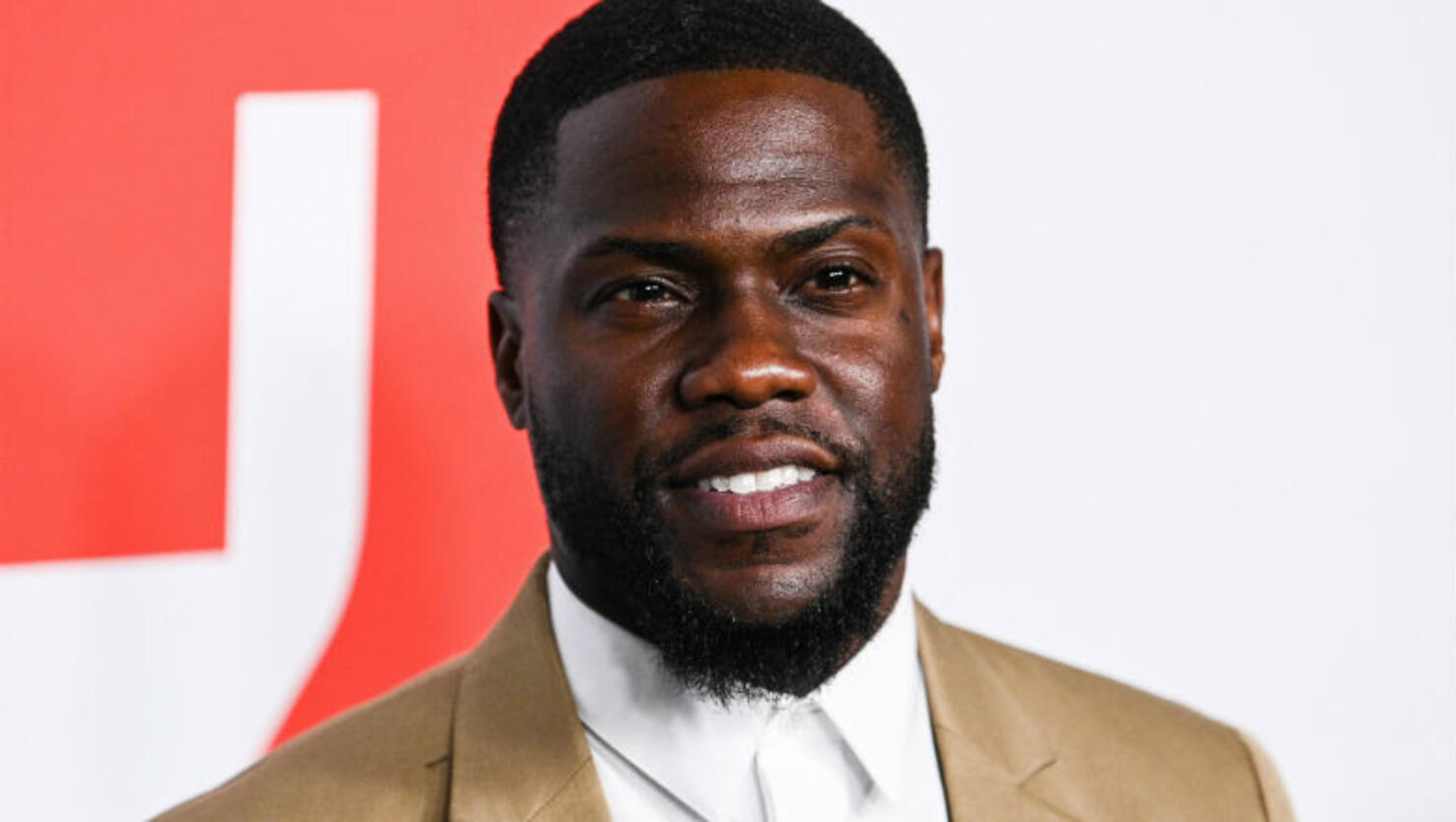 Kevin Hart Released From Hospital After Car Crash, Living In Rehab ...