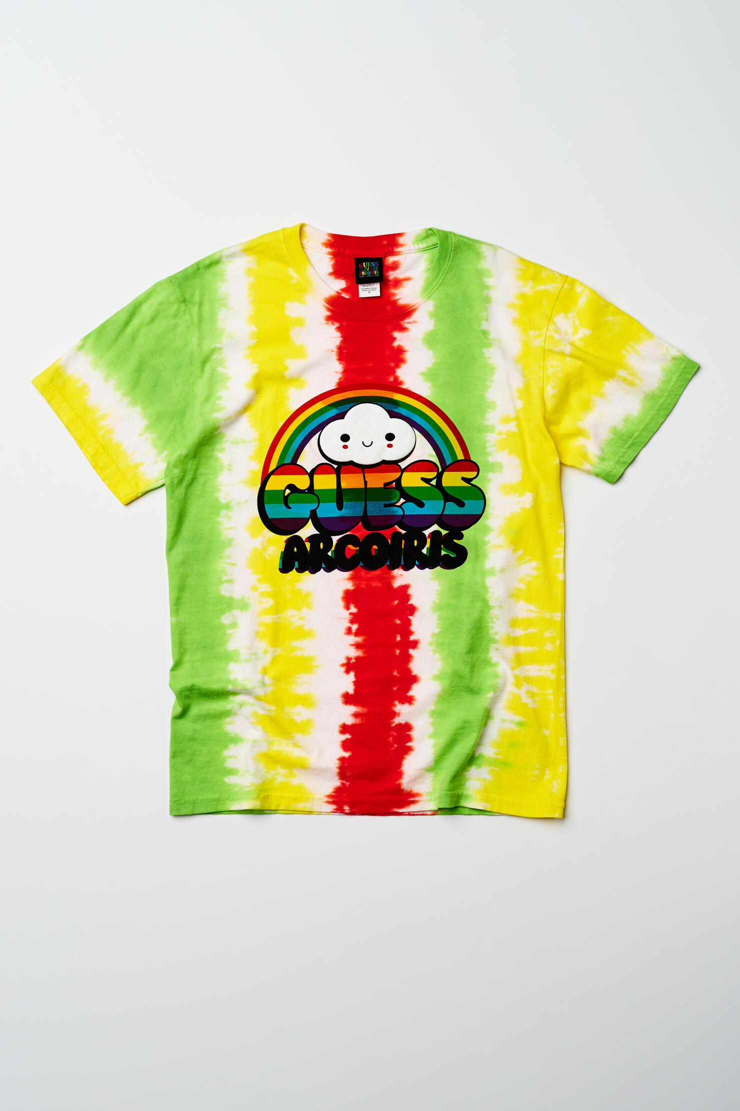 GUESS on X: Arcoíris de Vibras 🌈⚡️ The exclusive #GUESSxJBalvin capsule  with @FriendsWithYou is now available online. Limited quantities - cop  yours now at  #ArcoirisTour   / X