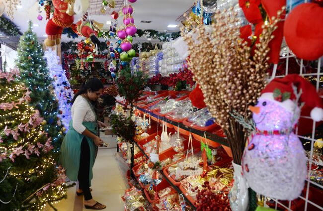 Putting Up Christmas Decorations Early Can Be Good For Your Mental