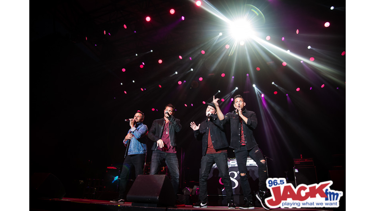 98 Degrees and Boyz II Men at the Washington State Fair 