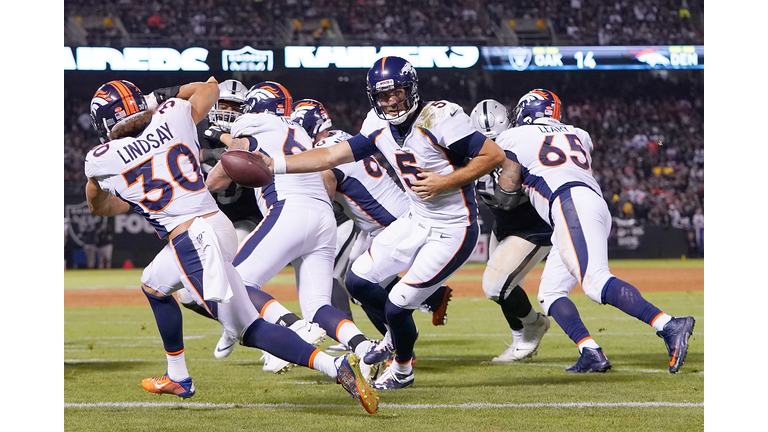 Denver Broncos v Oakland Raiders