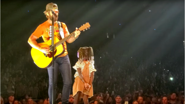 Thomas Rhett Sings 'To The Guys That Date My Girls' To Daughter On Stage