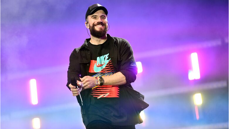 Sam Hunt Debuts Brand-New Song 'Sinning With You'