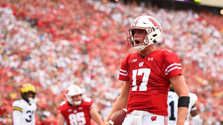 Audio Highlights: Wisconsin knocks out Michigan 35-14 ...
