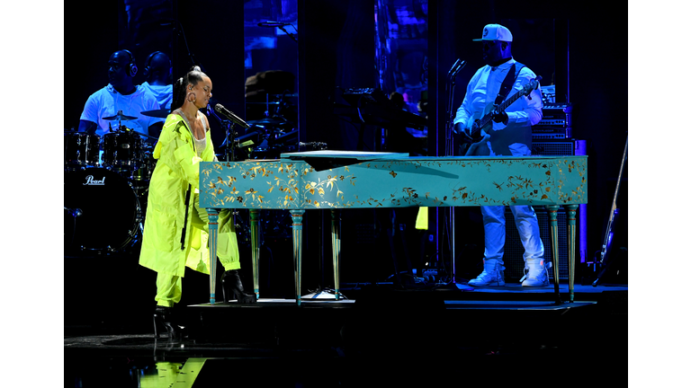2019 iHeartRadio Music Festival - Night 2 – Show