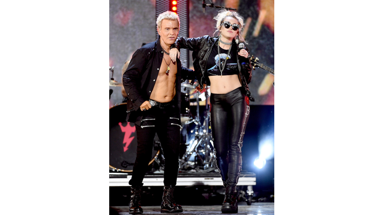 2016 iHeartRadio Music Festival - Night 1 - Show
