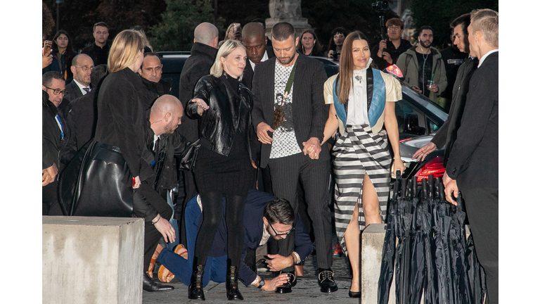 Justin Timberlake Tackled By Prankster At Louis Vuitton Show