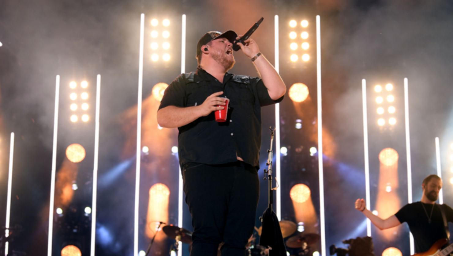 Luke Combs Releases 'What You See Is What You Get' Title Track