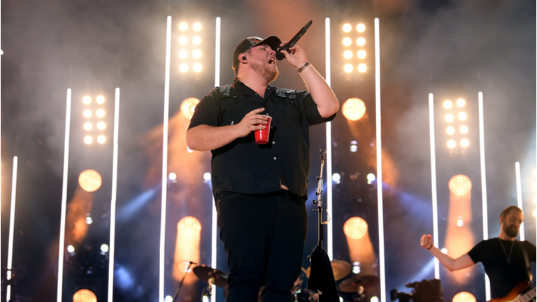 Luke Combs Releases 'What You See Is What You Get' Title Track