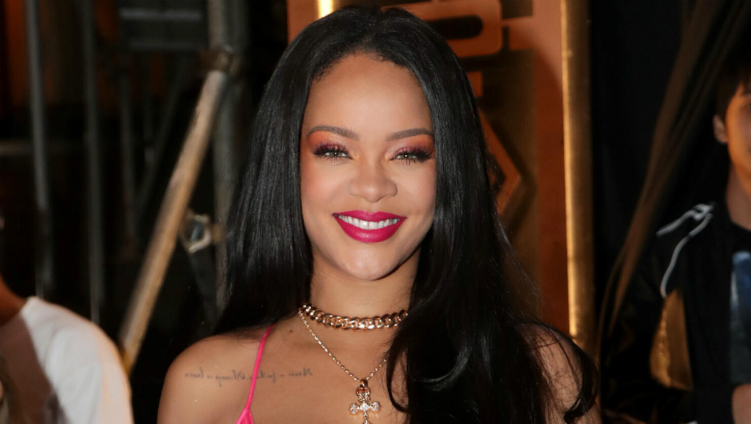 Rihanna's Fenty Beauty Touch-Up at Super Bowl Halftime Show Earns