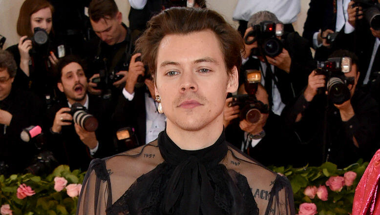 Buzz For Harry Styles' New Album Begins: See The ...