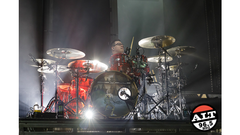 Breaking Benjamin at White River 