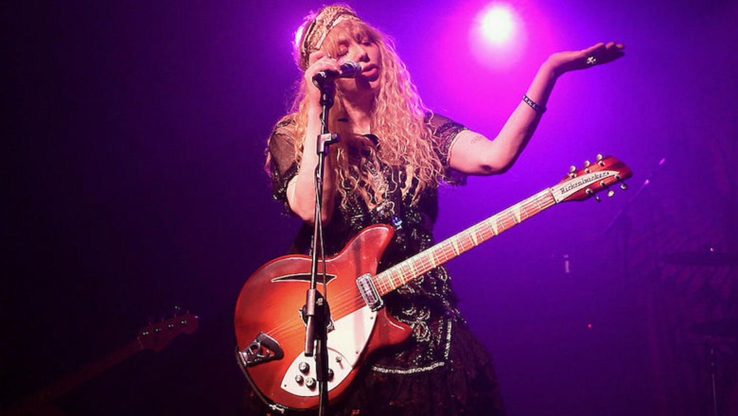 Courtney Love Shares Then Deletes Instagram Post Teasing Hole Reunion |  iHeart