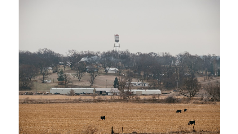 Photo of rural Iowa by Jared Winkler - CC BY-SA 4.0