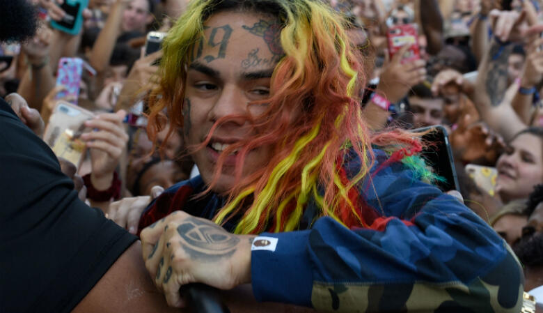 Tekashi 6ix9ine Scores Multi Million Dollar Record Deal From Behind Bars Iheart 2052