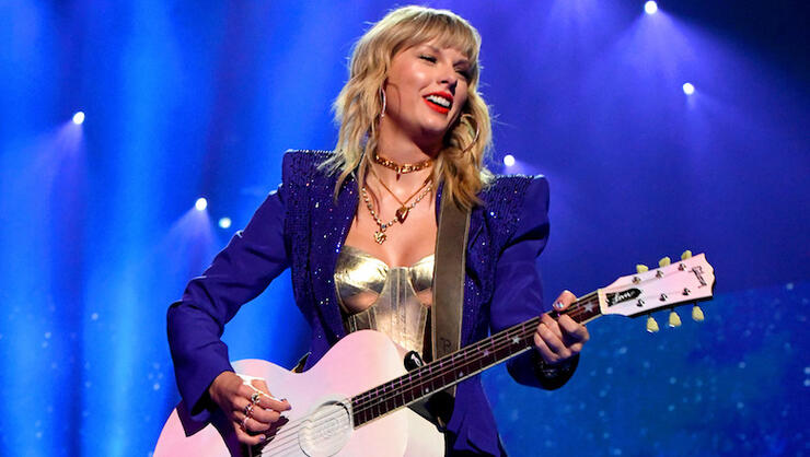 Taylor Swift Teases Npr Tiny Desk Concert On Twitter See