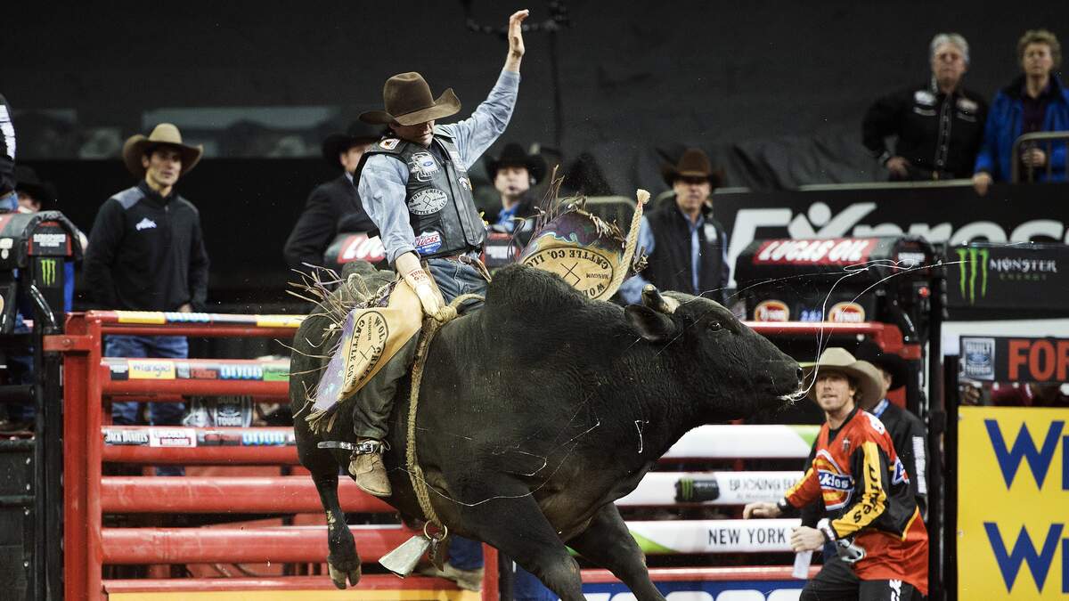 VIDEO: Watch a Professional Bull Rider Survive a Brutal Body Slam | KAT ...